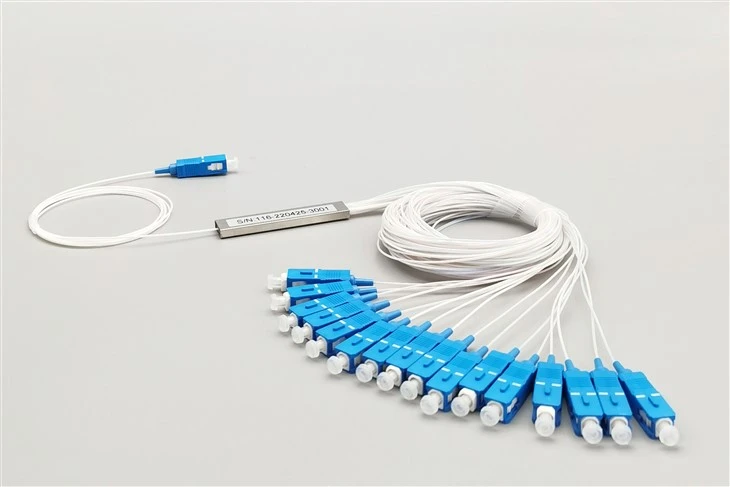 Divisor de fibra PLC 1X16, tubo de acero, fibra desnuda de 250 μm, SC UPC, monomodo