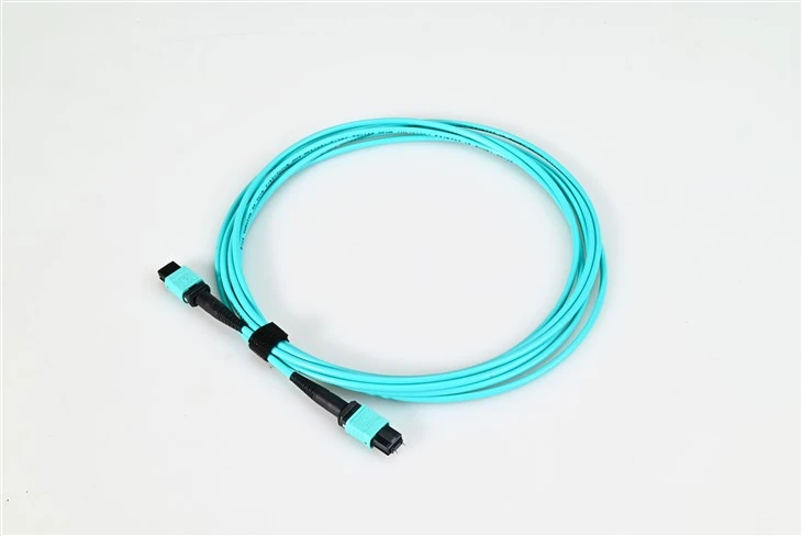 Latiguillos de fibra MTP MPO MM OM3